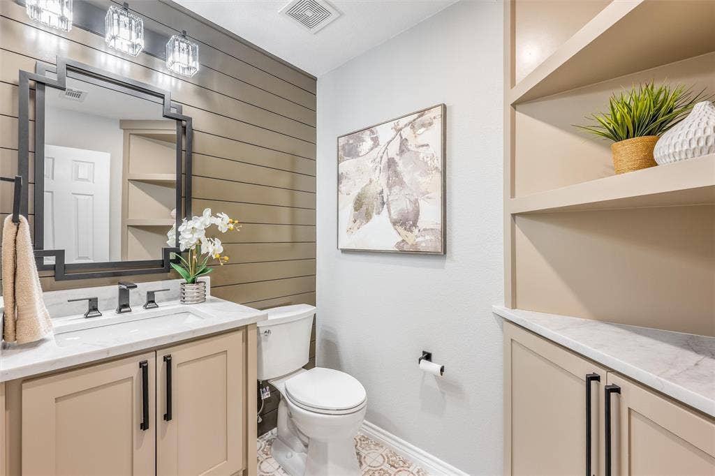 1123 Caroline Drive, Princeton, TX 75407 Custom features in this half bath downstairs and throughout!