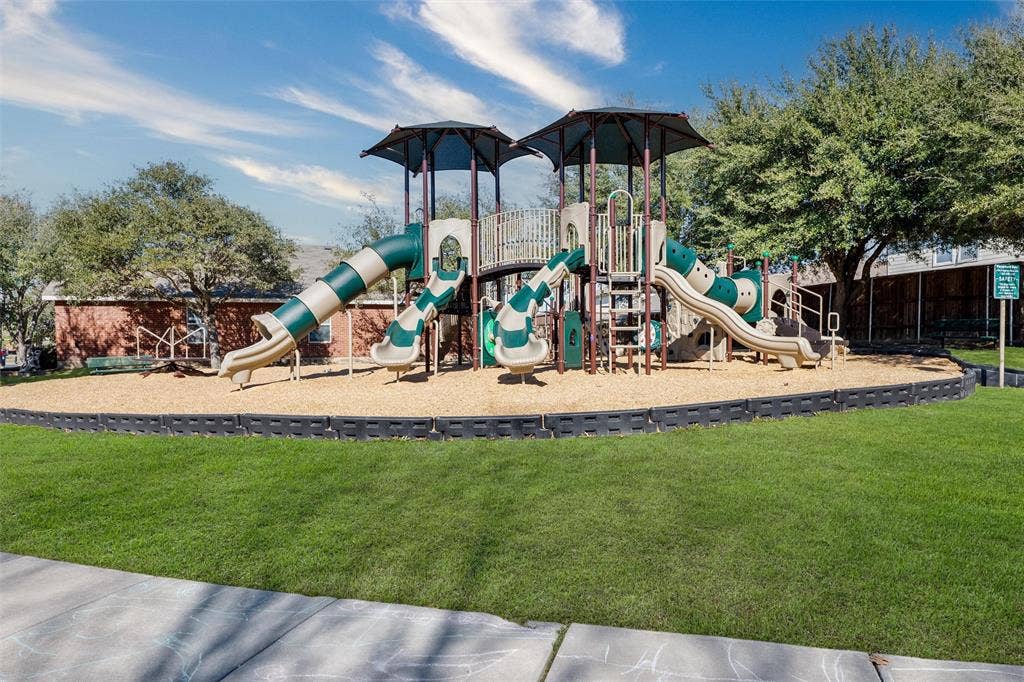 1123 Caroline Drive, Princeton, TX 75407 Community playground & walking trails and trees in the neighborhood