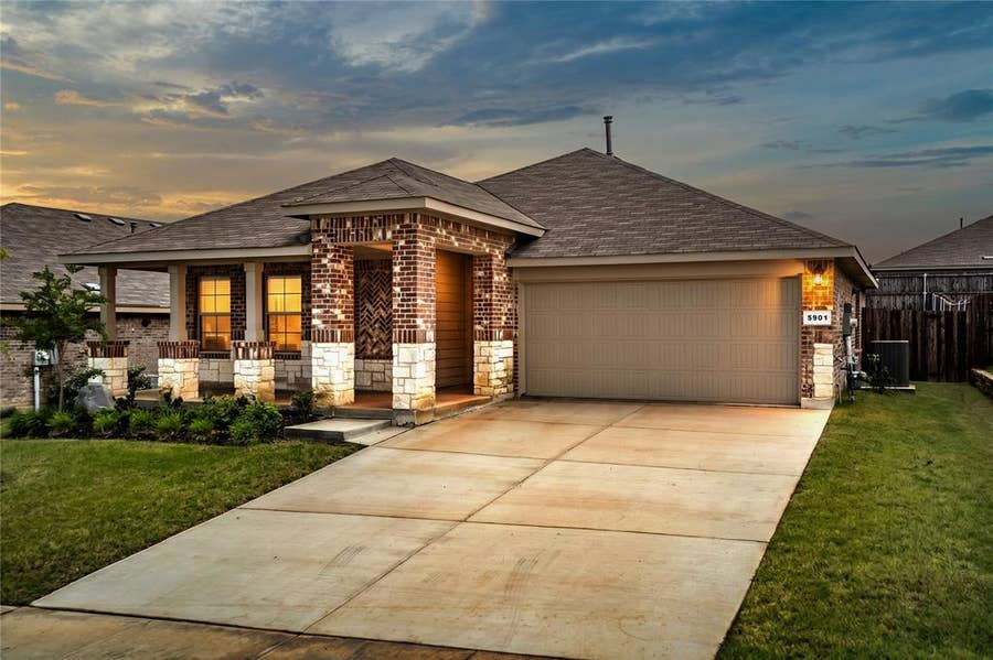 Property photo for 5901 Harvey Gap Lane, Denton, TX