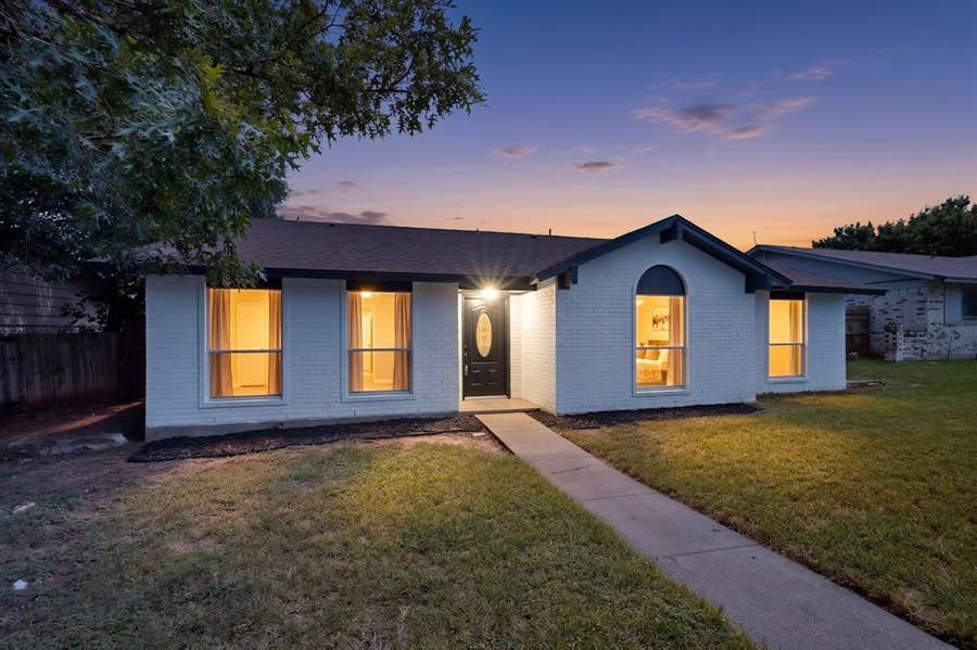 Property photo for 1516 Duet Drive, Dallas, TX