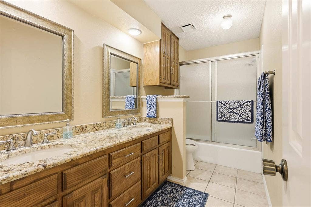 7212 Big Bear Lake Drive, Arlington, TX 76016 7212 Big Bear Lake Drive, Arlington, TX 76016