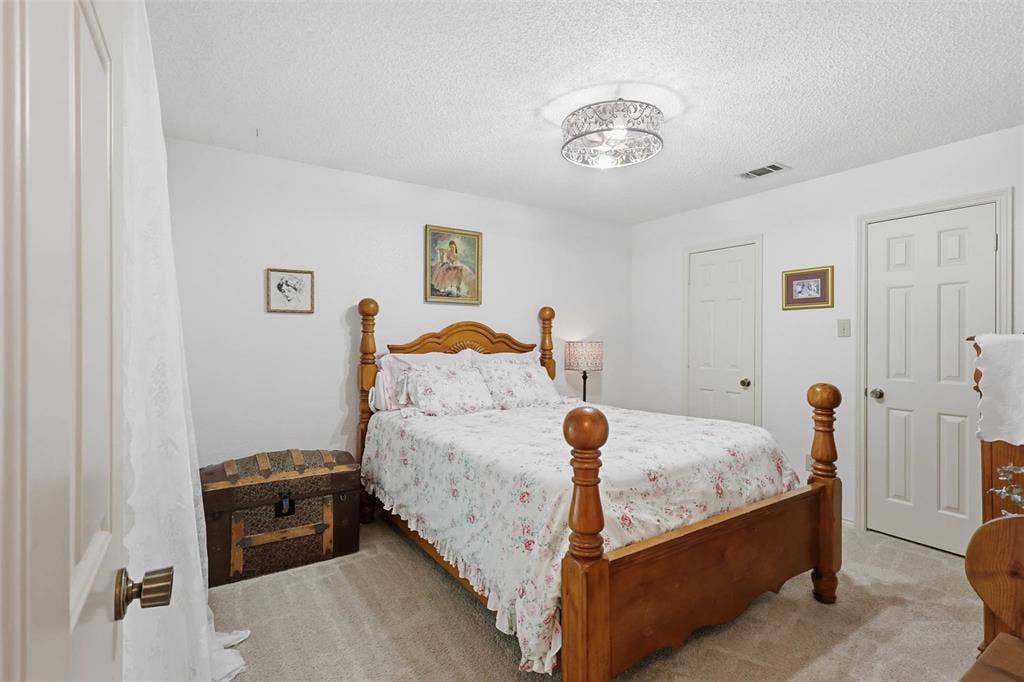7212 Big Bear Lake Drive, Arlington, TX 76016 7212 Big Bear Lake Drive, Arlington, TX 76016