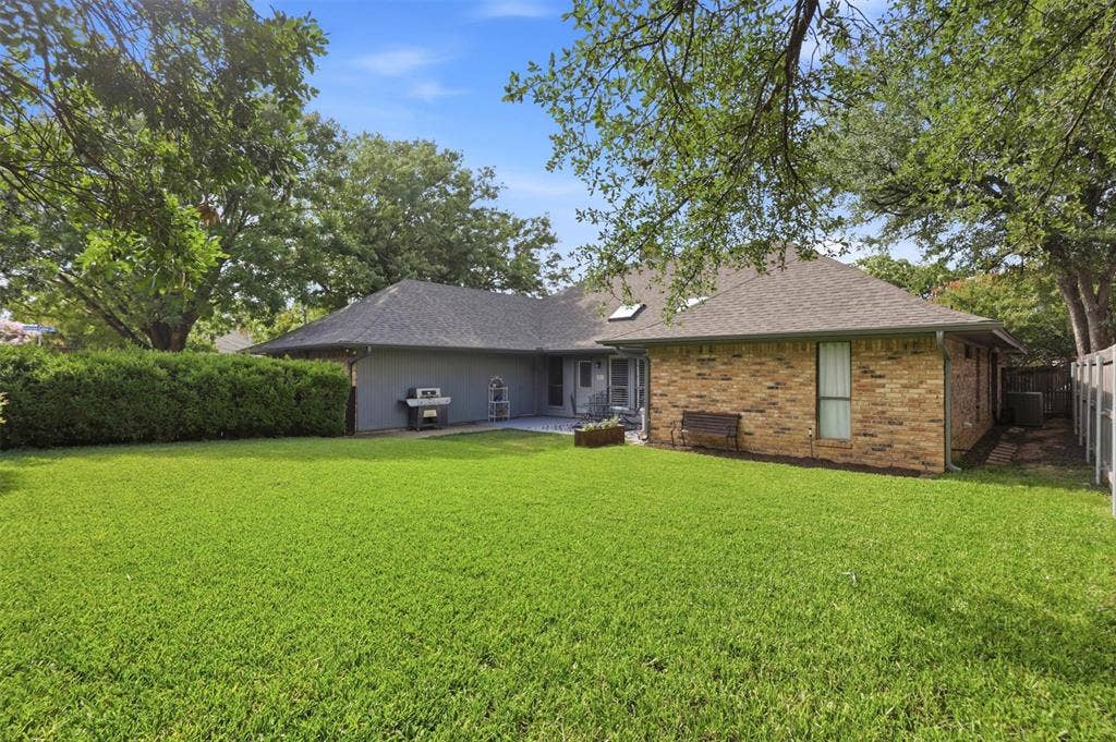 7212 Big Bear Lake Drive, Arlington, TX 76016 7212 Big Bear Lake Drive, Arlington, TX 76016
