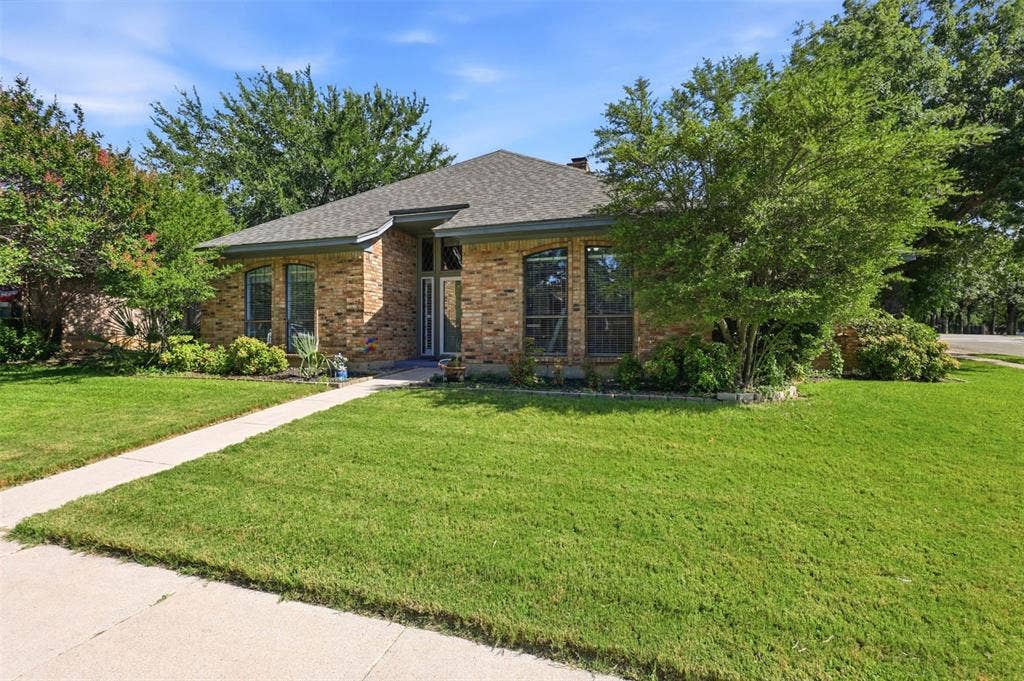 7212 Big Bear Lake Drive, Arlington, TX 76016 7212 Big Bear Lake Drive, Arlington, TX 76016
