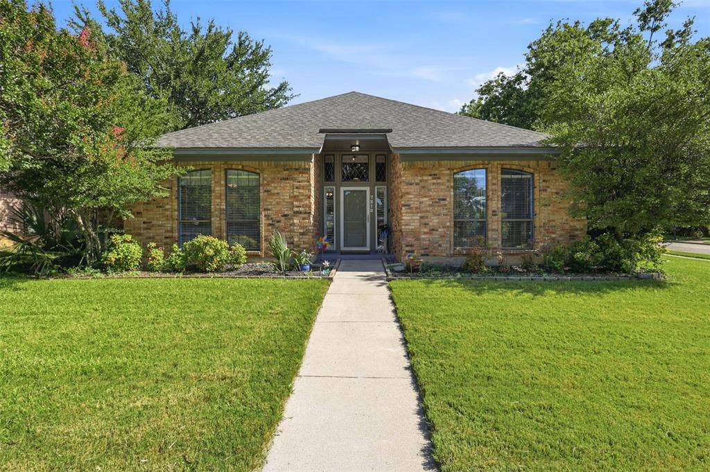 7212 Big Bear Lake Drive, Arlington, TX 76016 7212 Big Bear Lake Drive, Arlington, TX 76016