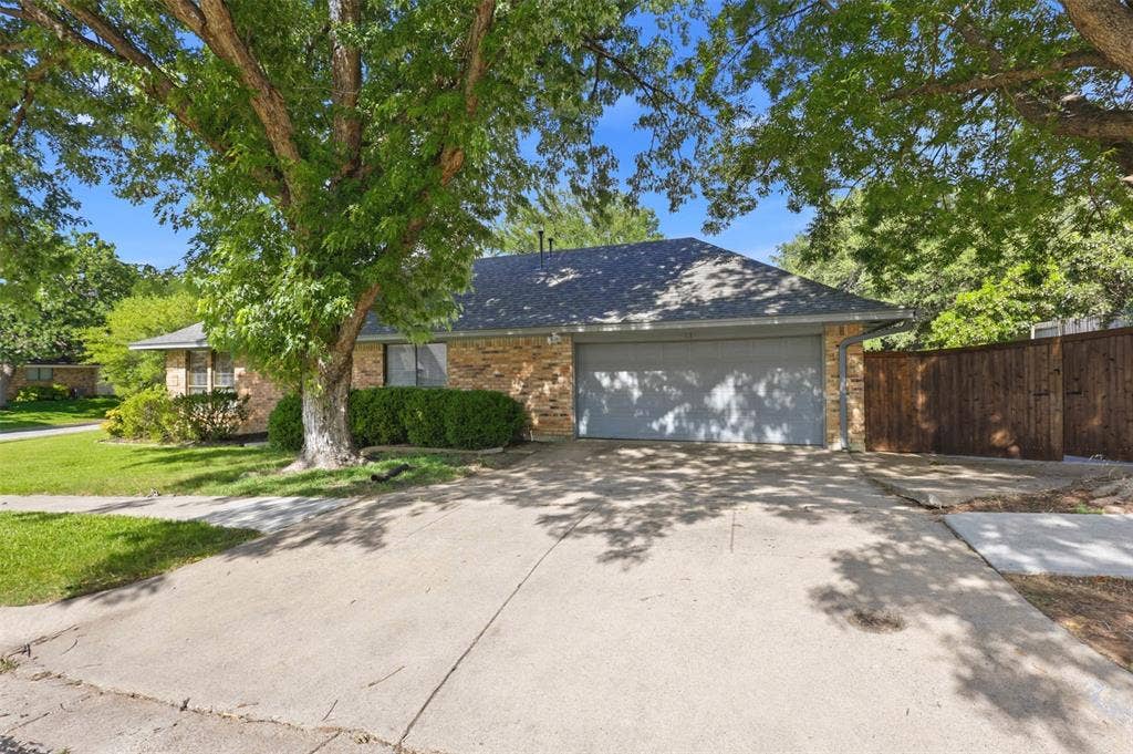 7212 Big Bear Lake Drive, Arlington, TX 76016 7212 Big Bear Lake Drive, Arlington, TX 76016