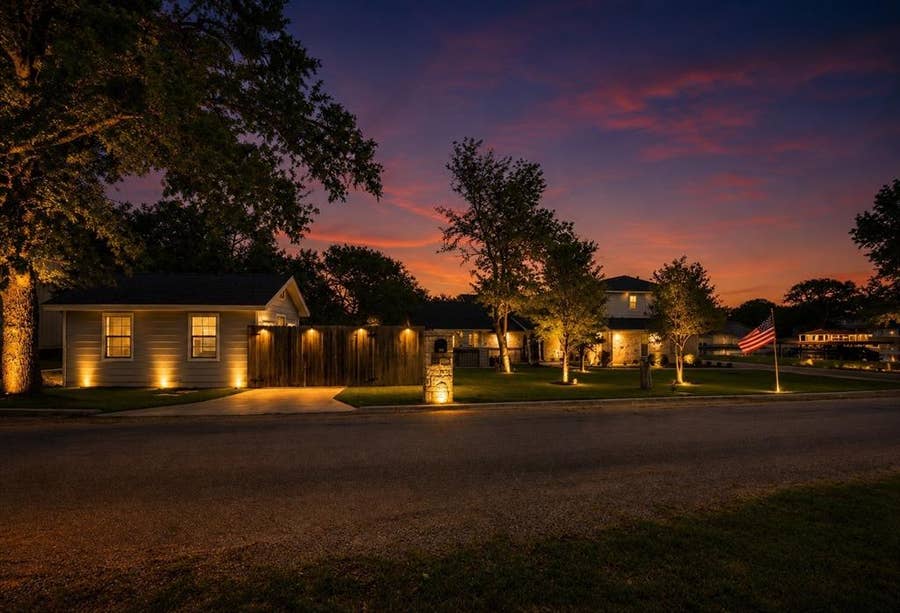 Property photo for 608 Casas Del Norte Court, Granbury, TX