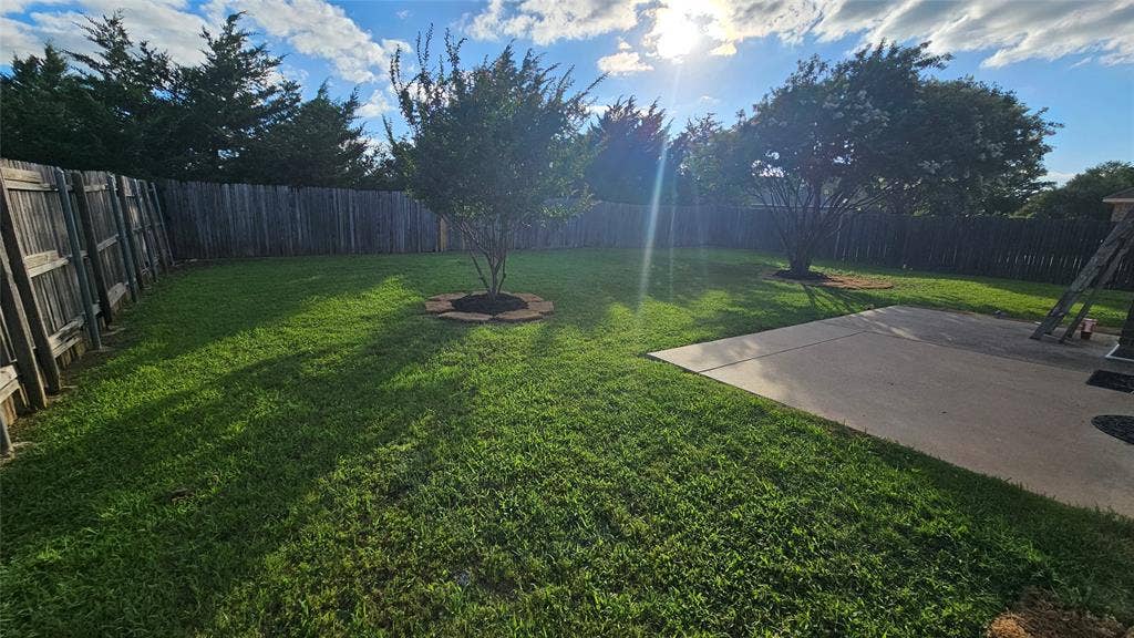 8304 Mossberg Drive, Arlington, TX 76002 8304 Mossberg Drive, Arlington, TX 76002