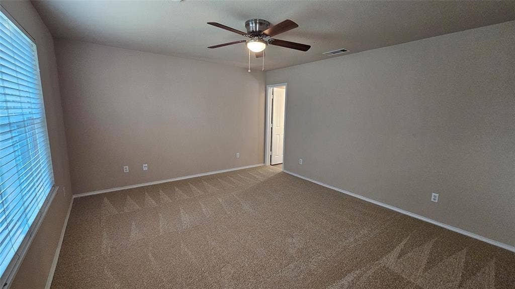 8304 Mossberg Drive, Arlington, TX 76002 8304 Mossberg Drive, Arlington, TX 76002