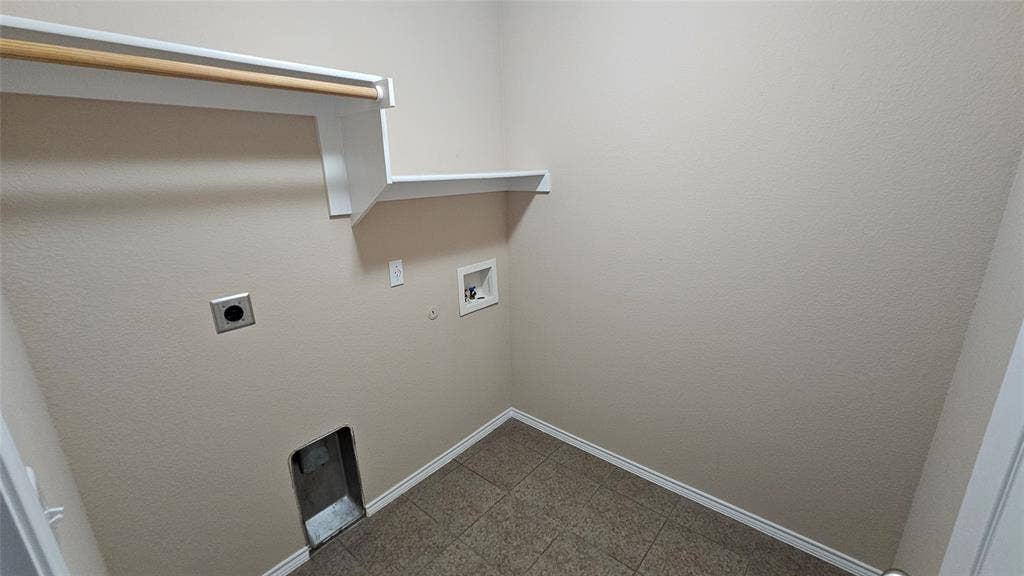 8304 Mossberg Drive, Arlington, TX 76002 8304 Mossberg Drive, Arlington, TX 76002