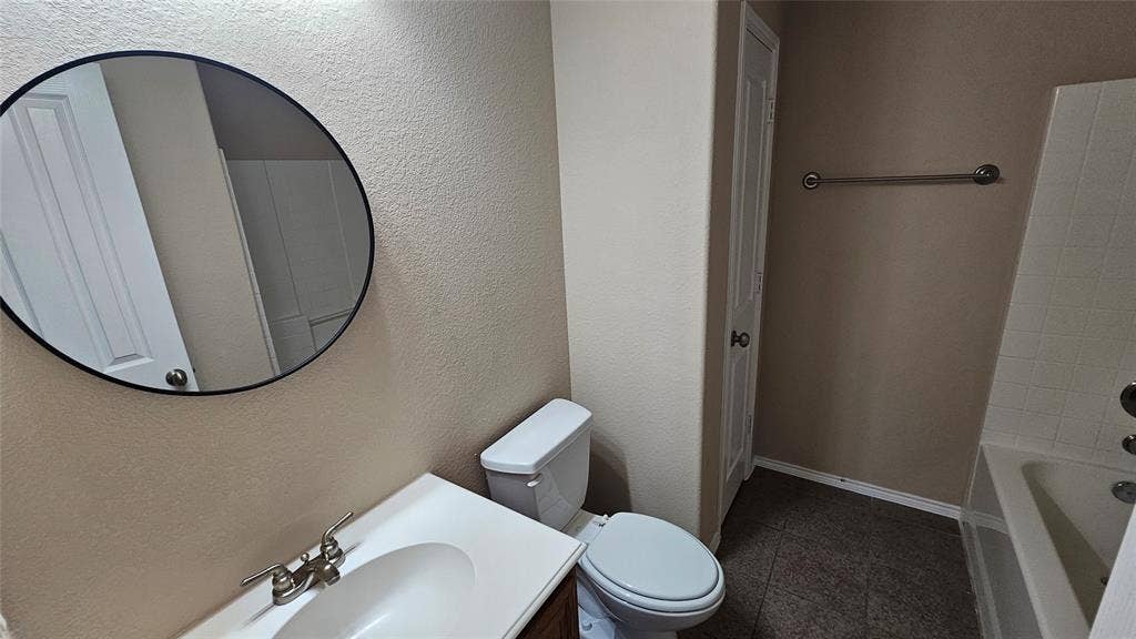 8304 Mossberg Drive, Arlington, TX 76002 8304 Mossberg Drive, Arlington, TX 76002