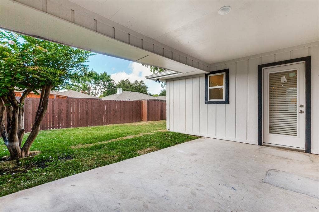 2104 Heather Hill Lane, Plano, TX 75075 2104 Heather Hill Lane, Plano, TX 75075