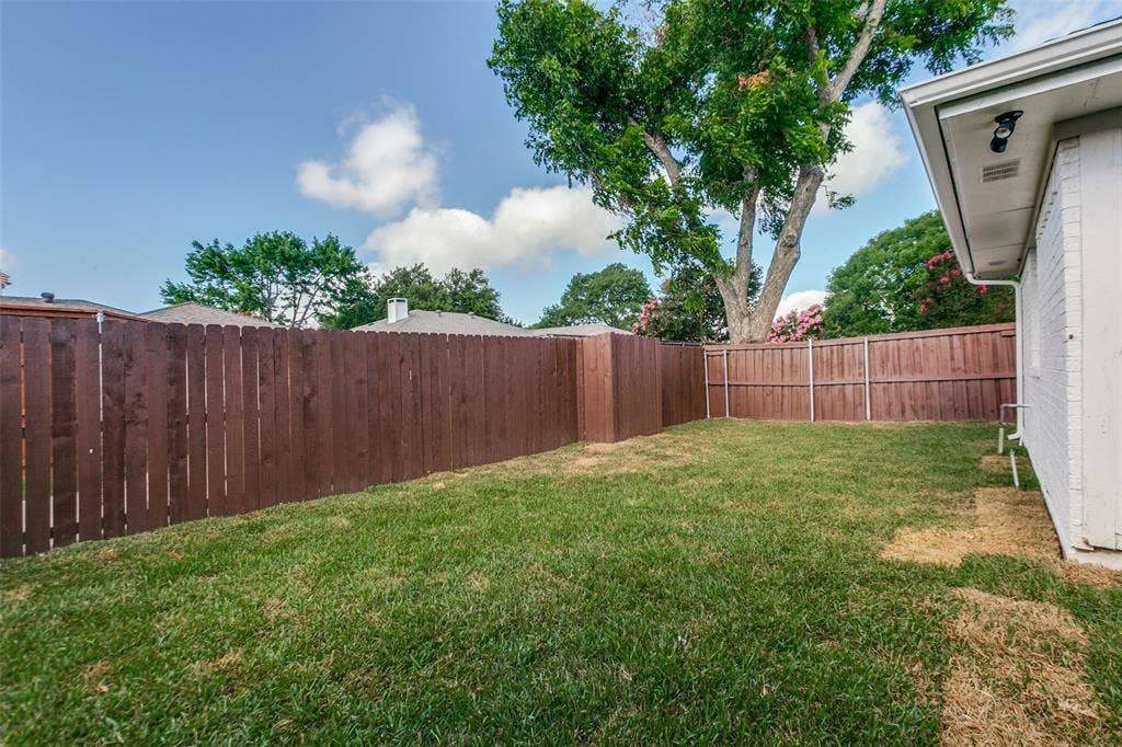 2104 Heather Hill Lane, Plano, TX 75075 2104 Heather Hill Lane, Plano, TX 75075
