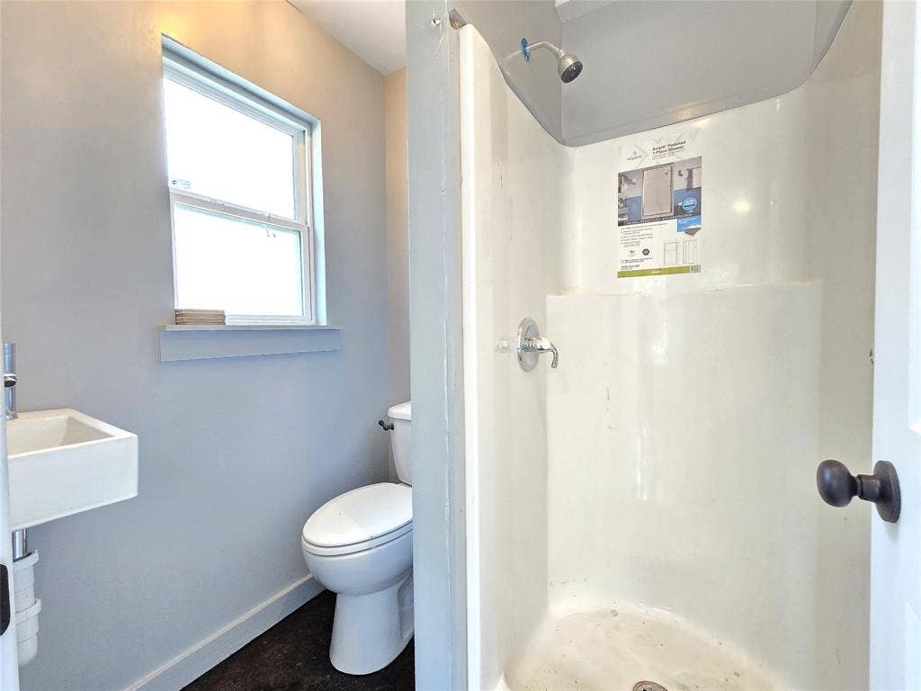 2903 Jerome Street, #4, Dallas, TX 75223 2903 Jerome Street, #4, Dallas, TX 75223