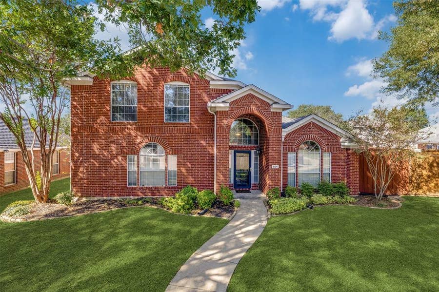 Property photo for 604 Grimsworth Court, Allen, TX