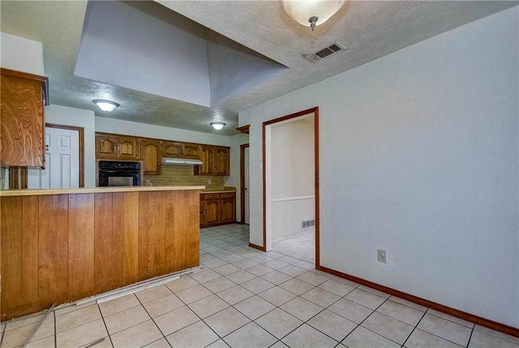 1104 Wimbledon Lane, Plano, TX 75075 1104 Wimbledon Lane, Plano, TX 75075