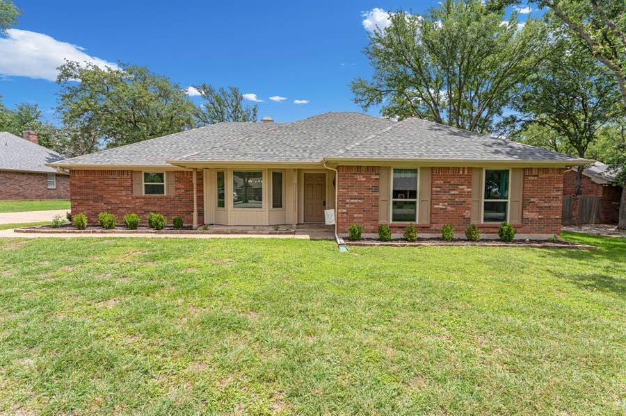 Property photo for 4001 Bandera Drive, Granbury, TX