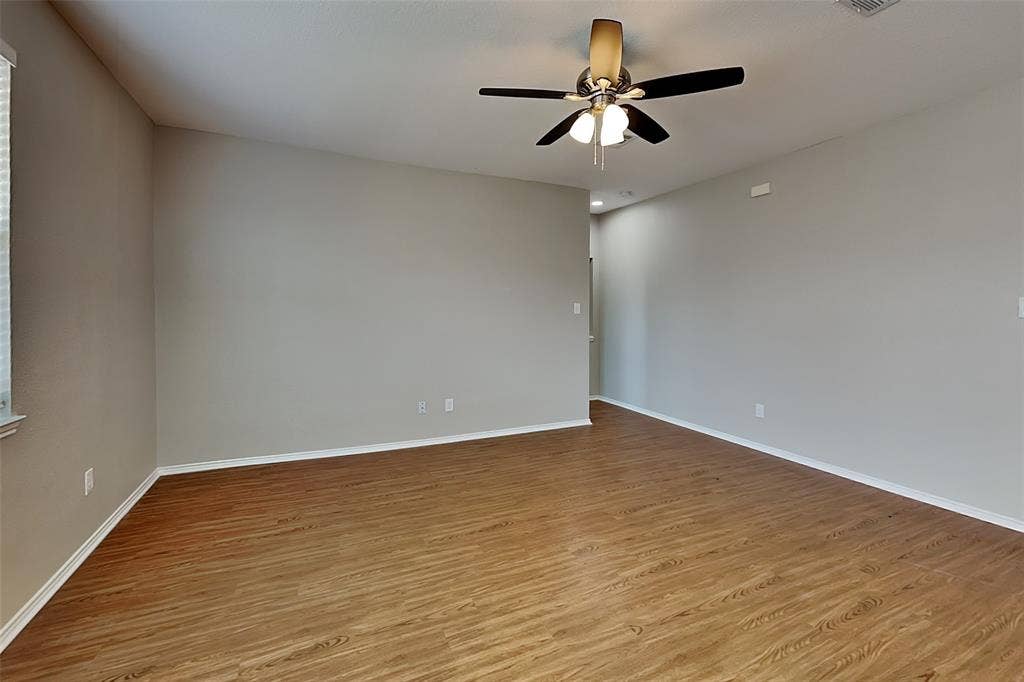 7908 Swan Park Drive, Denton, TX 76210 7908 Swan Park Drive, Denton, TX 76210