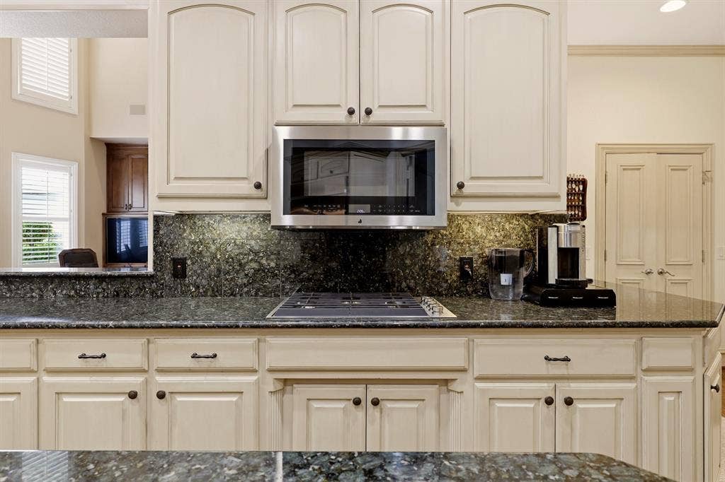 2708 Anders Lane, Plano, TX 75093 2708 Anders Lane, Plano, TX 75093