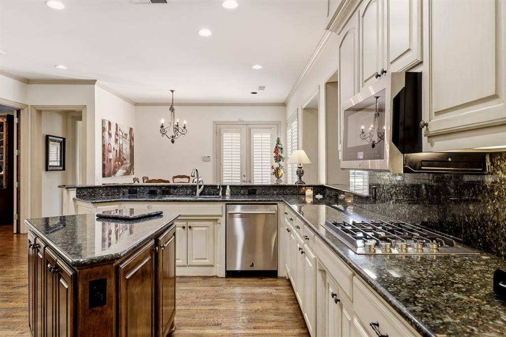 2708 Anders Lane, Plano, TX 75093 2708 Anders Lane, Plano, TX 75093