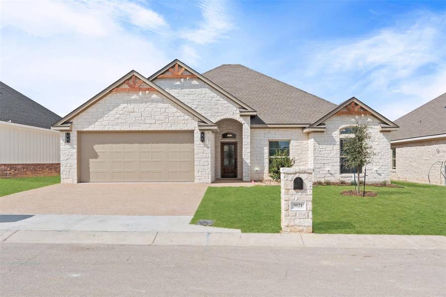 Property photo for 9824 Durango Trail, Waco, TX