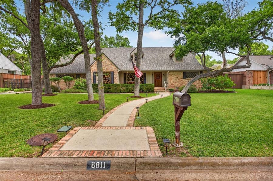 Property photo for 6811 Bradbury Lane, Dallas, TX