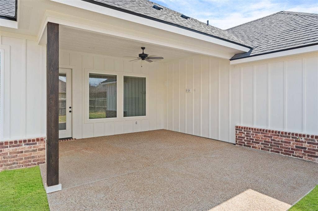 9820 Durango Trail, Waco, TX 76712 Patio terrace