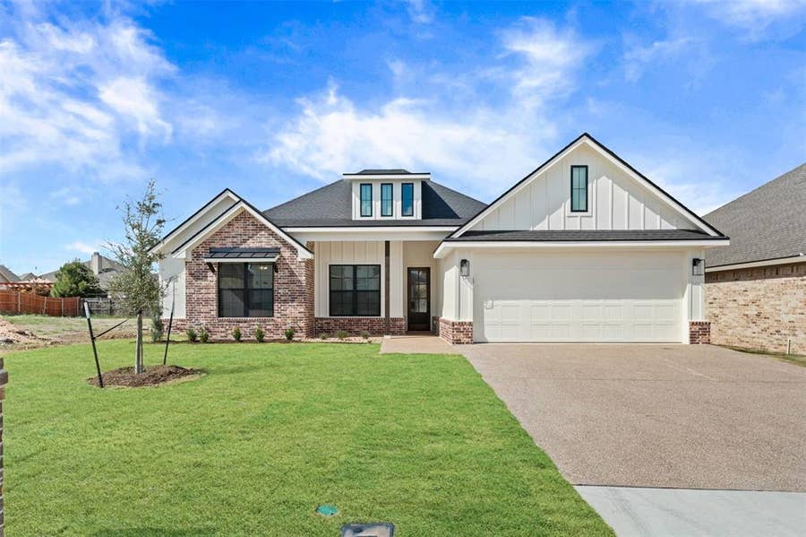 Property photo for 9820 Durango Trail, Waco, TX