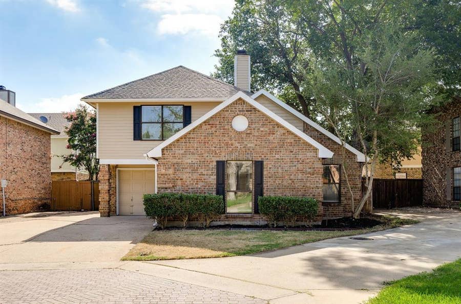 Property photo for 200 Saddle Rock Court, Irving, TX