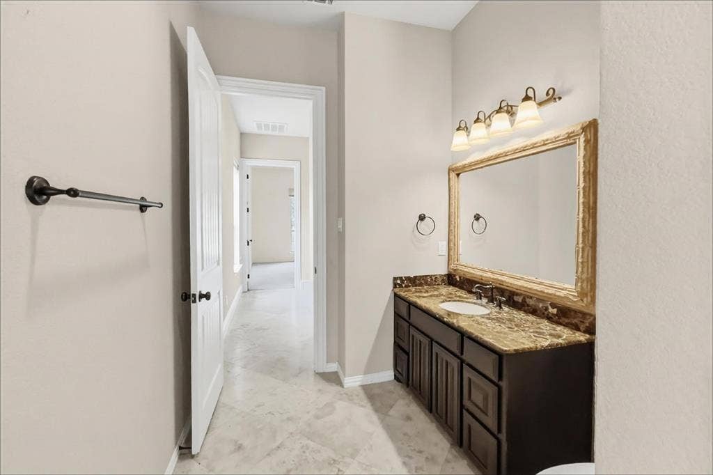 129 Acorn Lane, Aledo, TX 76008 129 Acorn Lane, Aledo, TX 76008