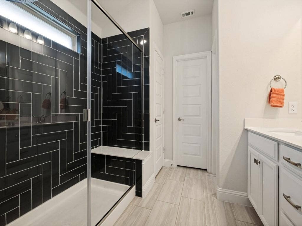 5120 Valley Forge Drive, Denton, TX 76207 5120 Valley Forge Drive, Denton, TX 76207