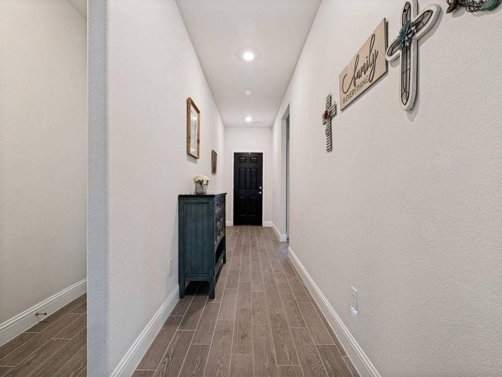 5120 Valley Forge Drive, Denton, TX 76207 5120 Valley Forge Drive, Denton, TX 76207