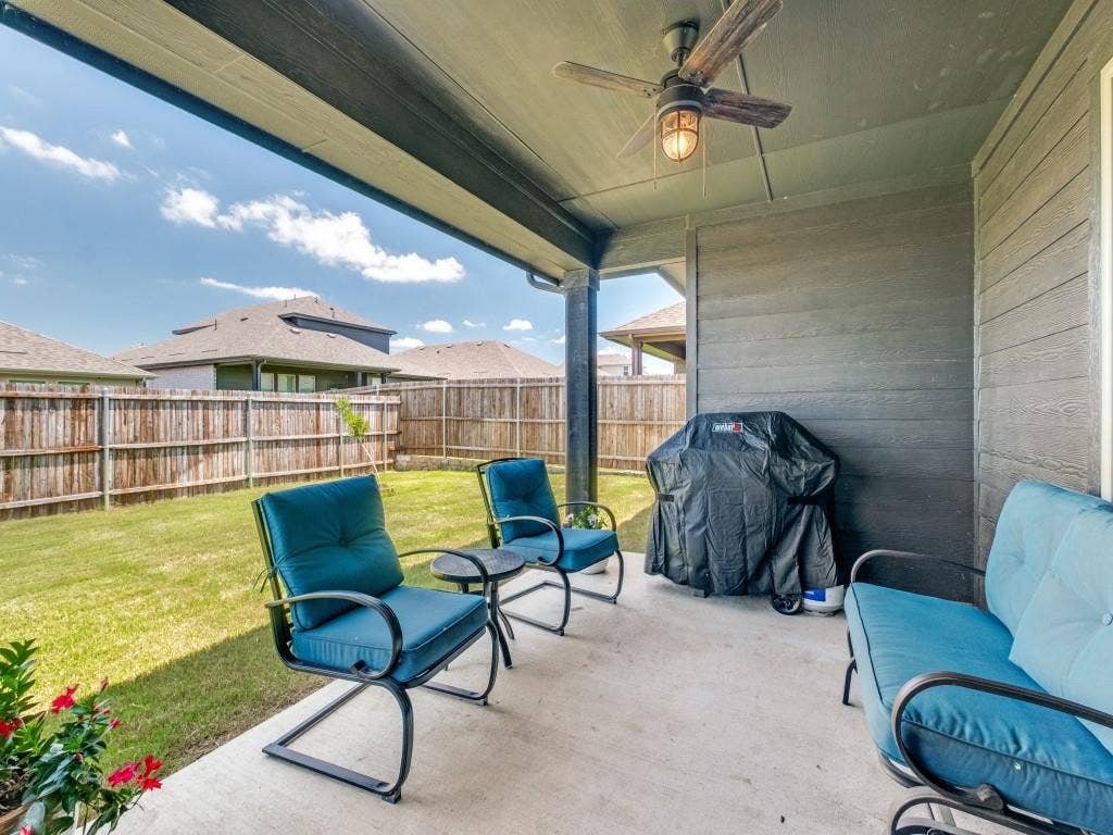 5120 Valley Forge Drive, Denton, TX 76207 5120 Valley Forge Drive, Denton, TX 76207