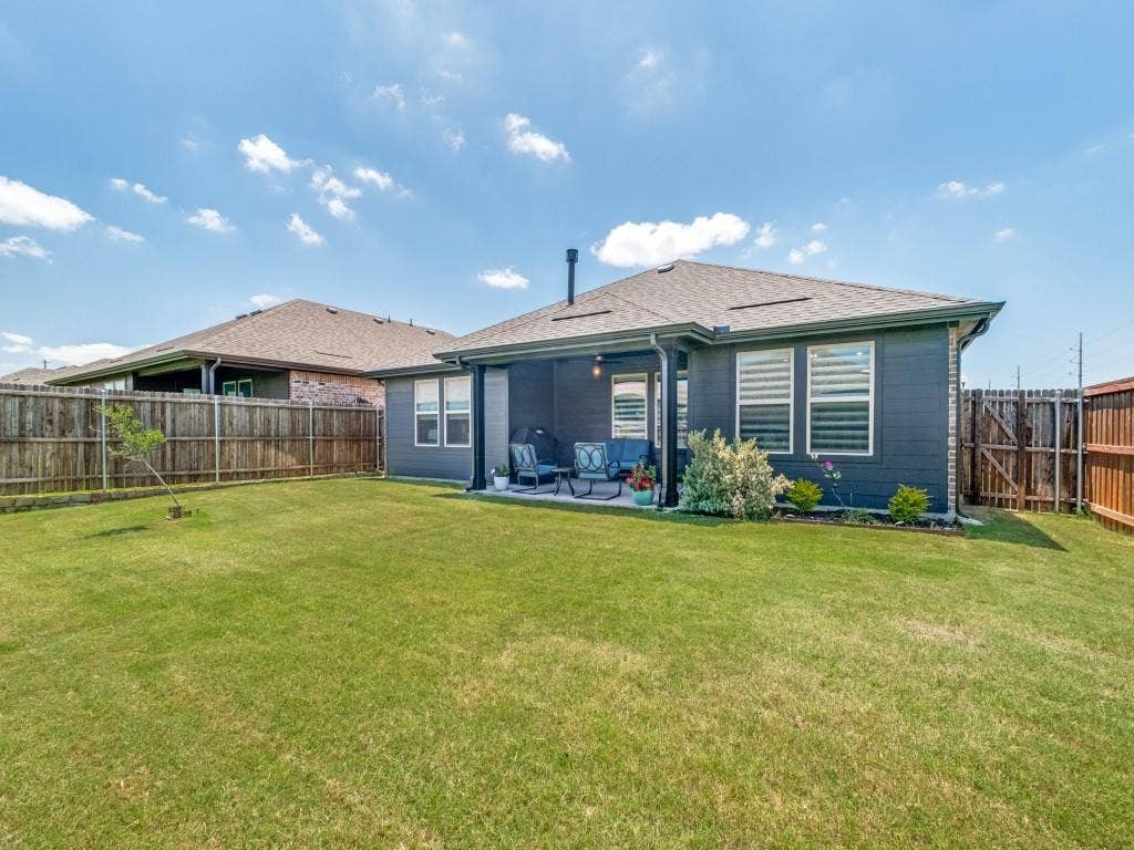 5120 Valley Forge Drive, Denton, TX 76207 5120 Valley Forge Drive, Denton, TX 76207