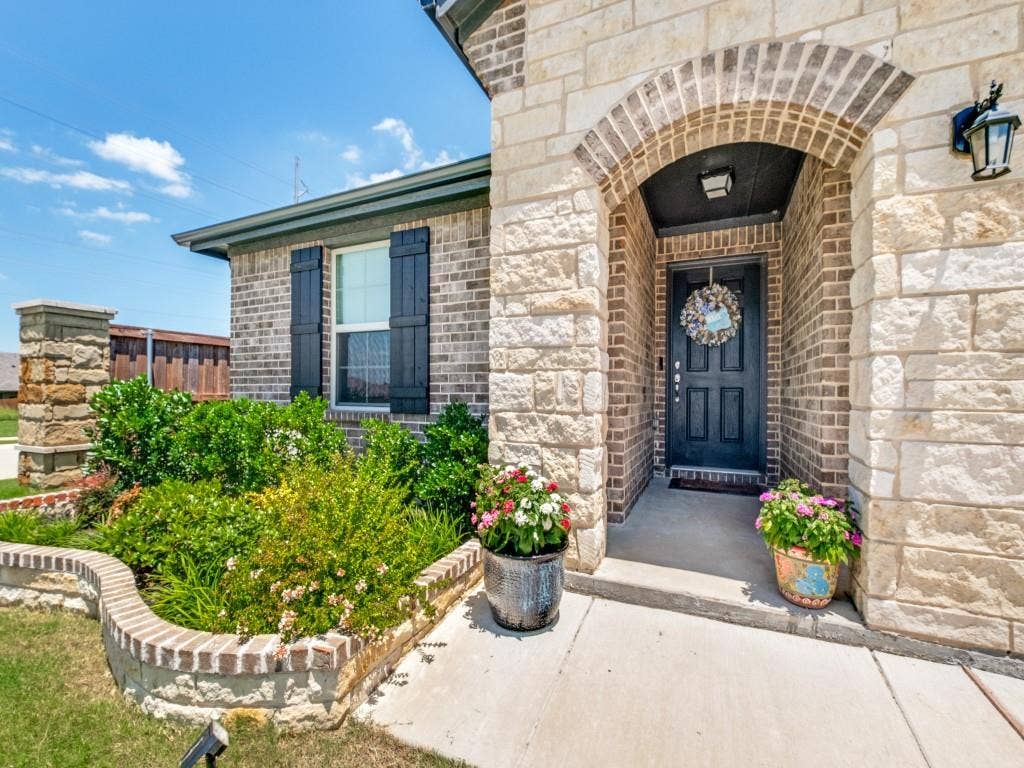 5120 Valley Forge Drive, Denton, TX 76207 5120 Valley Forge Drive, Denton, TX 76207