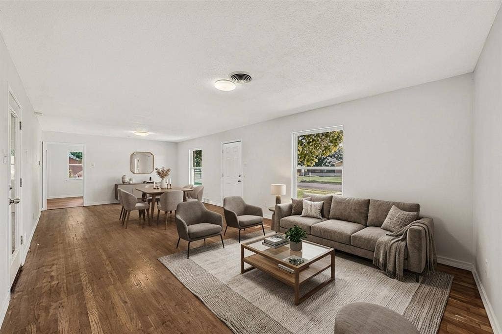 405 Easton Road, Dallas, TX 75218 Virtual Staging