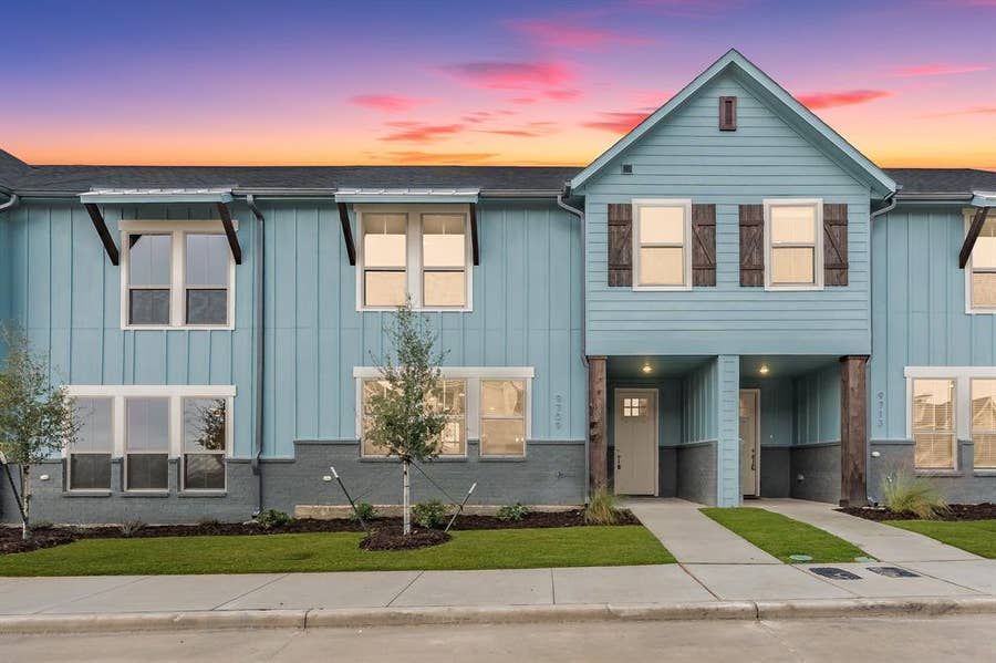 Property photo for 9709 Thorncrown Lane, Fort Worth, TX