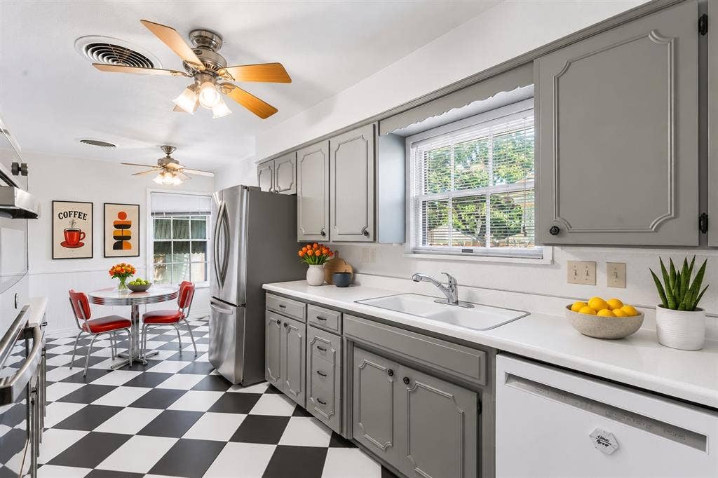 3616 Harwen Terrace, Fort Worth, TX 76109 Virtually Staged Kitchen