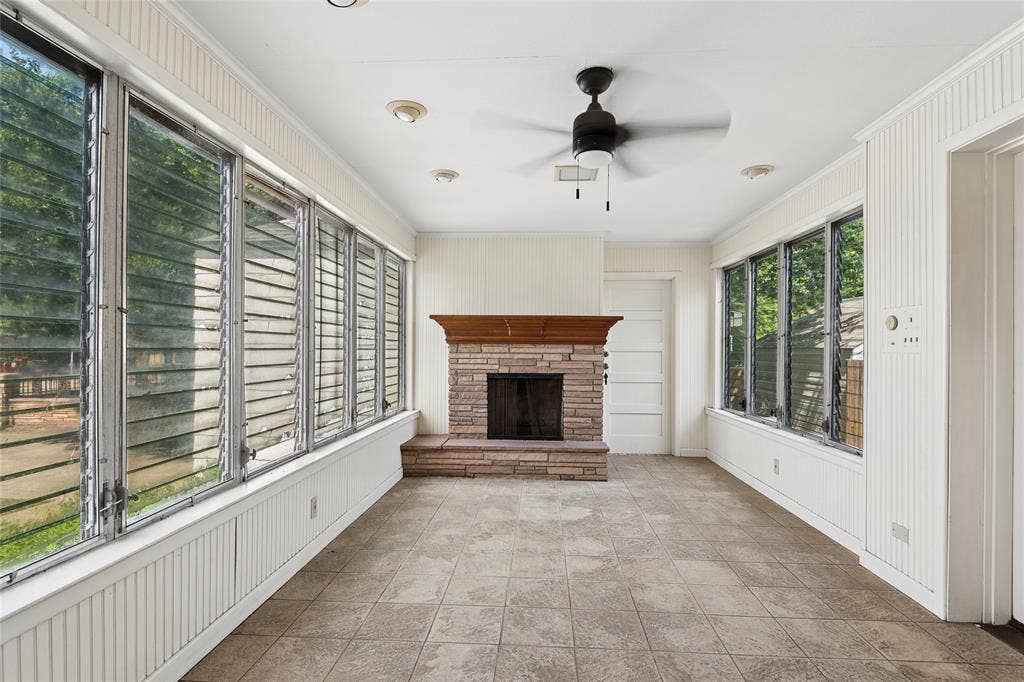 3616 Harwen Terrace, Fort Worth, TX 76109 Sunroom with fireplace