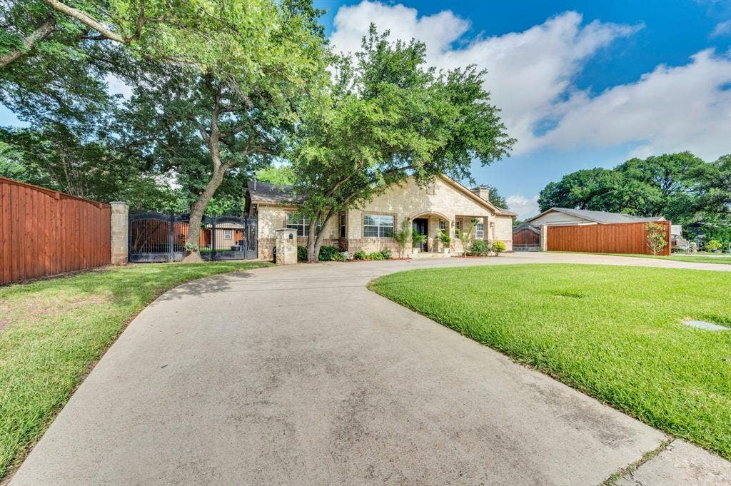 1213 N Macarthur Boulevard, Irving, TX 75061
