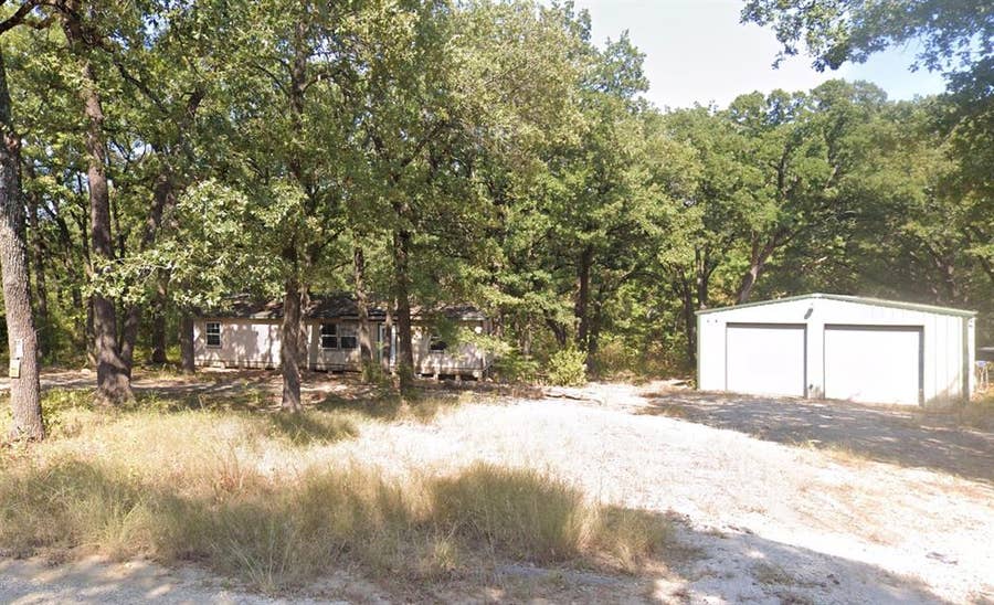 Property photo for 10677 Hilltop Circle, Quinlan, TX