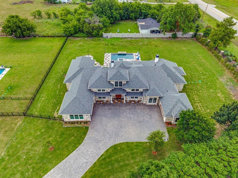 Property photo for 1020 Kingsbridge Lane, McLendon Chisholm, TX