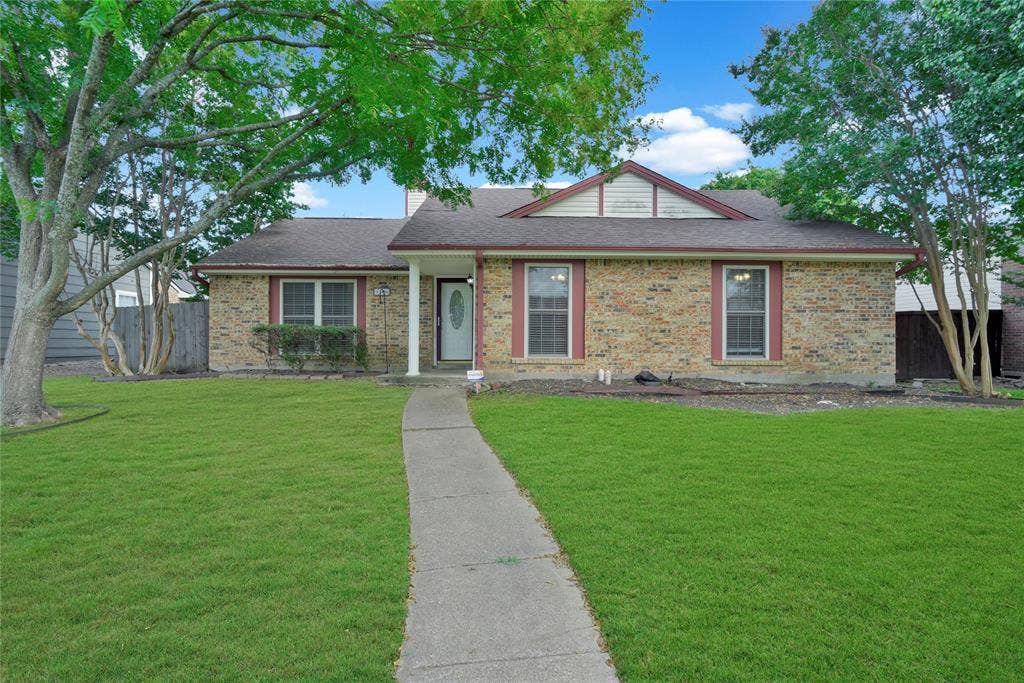 1306 Clearview Drive, Allen, TX 75002 1306 Clearview Drive, Allen, TX 75002