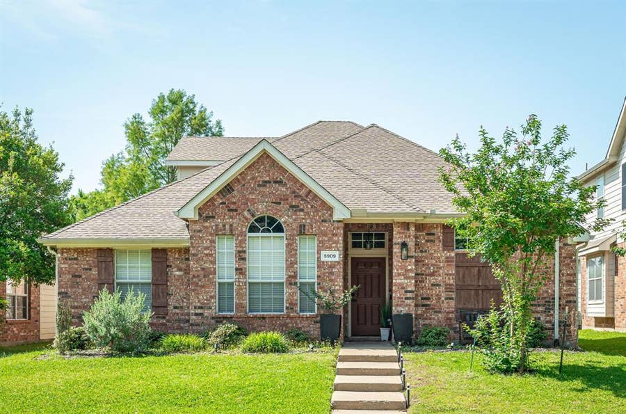 Property photo for 5909 Pinyon Drive, McKinney, TX