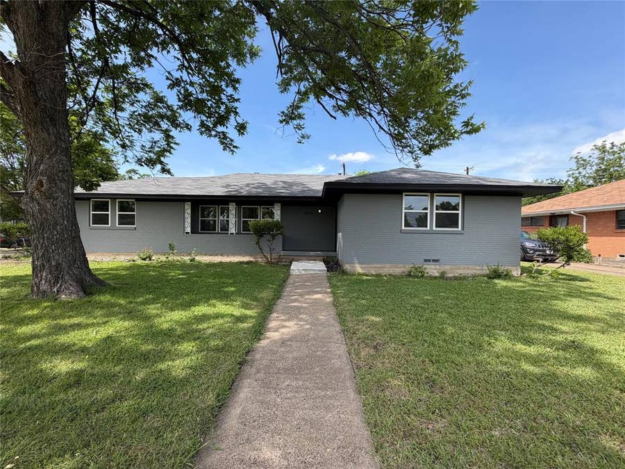Property photo for 2213 Mockingbird Lane, Garland, TX