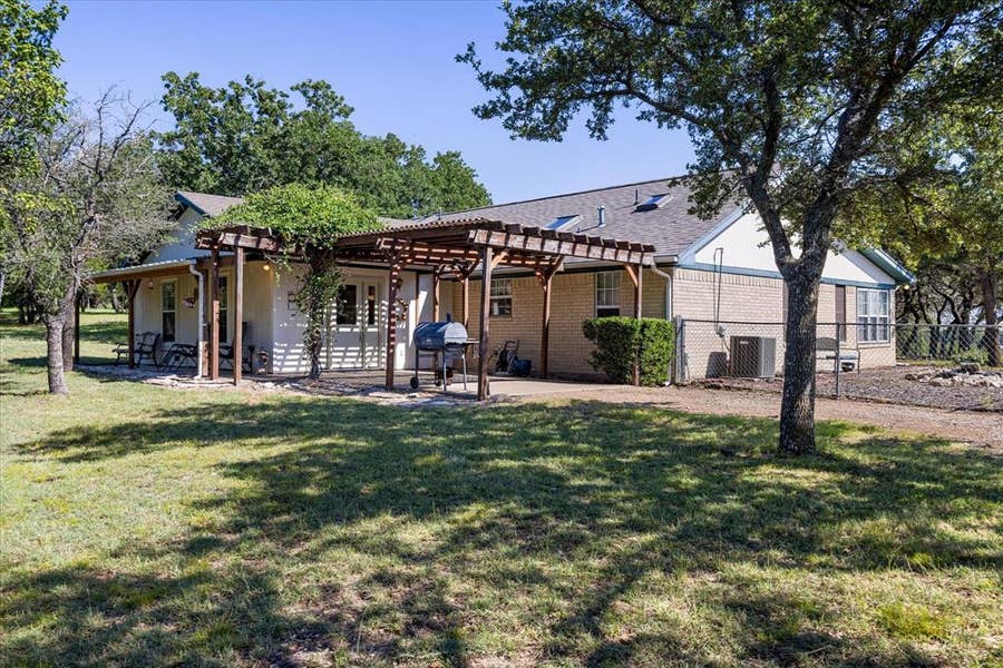 Property photo for 15403 Mule Branch Court, Lipan, TX