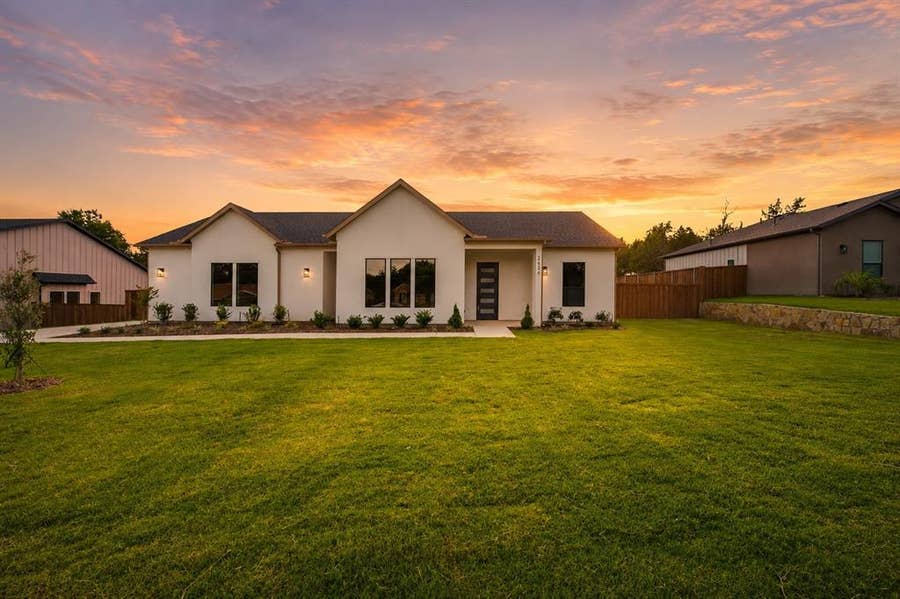 Property photo for 2626 Bainbridge Drive, Dallas, TX