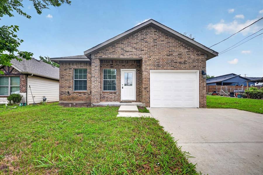 Property photo for 3205 Bois D Arc Street, Greenville, TX