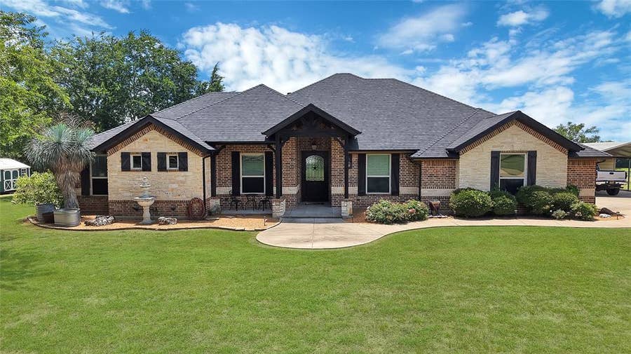 Property photo for 411 N Oak Branch Road, Waxahachie, TX