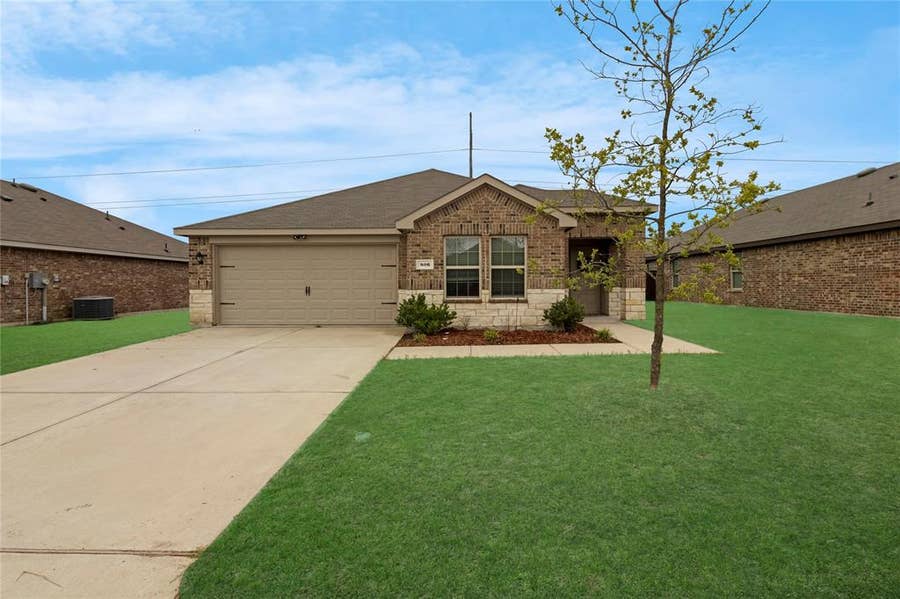 Property photo for 806 Twin Edge Drive, Royse City, TX